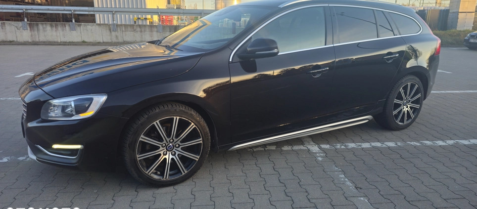 Volvo V60 cena 50900 przebieg: 260000, rok produkcji 2013 z Białystok małe 497